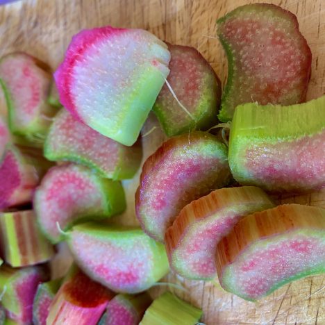 Blau weiße Stofftasche mit Rüschen