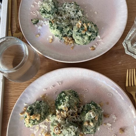 Fluffige Laugenecken